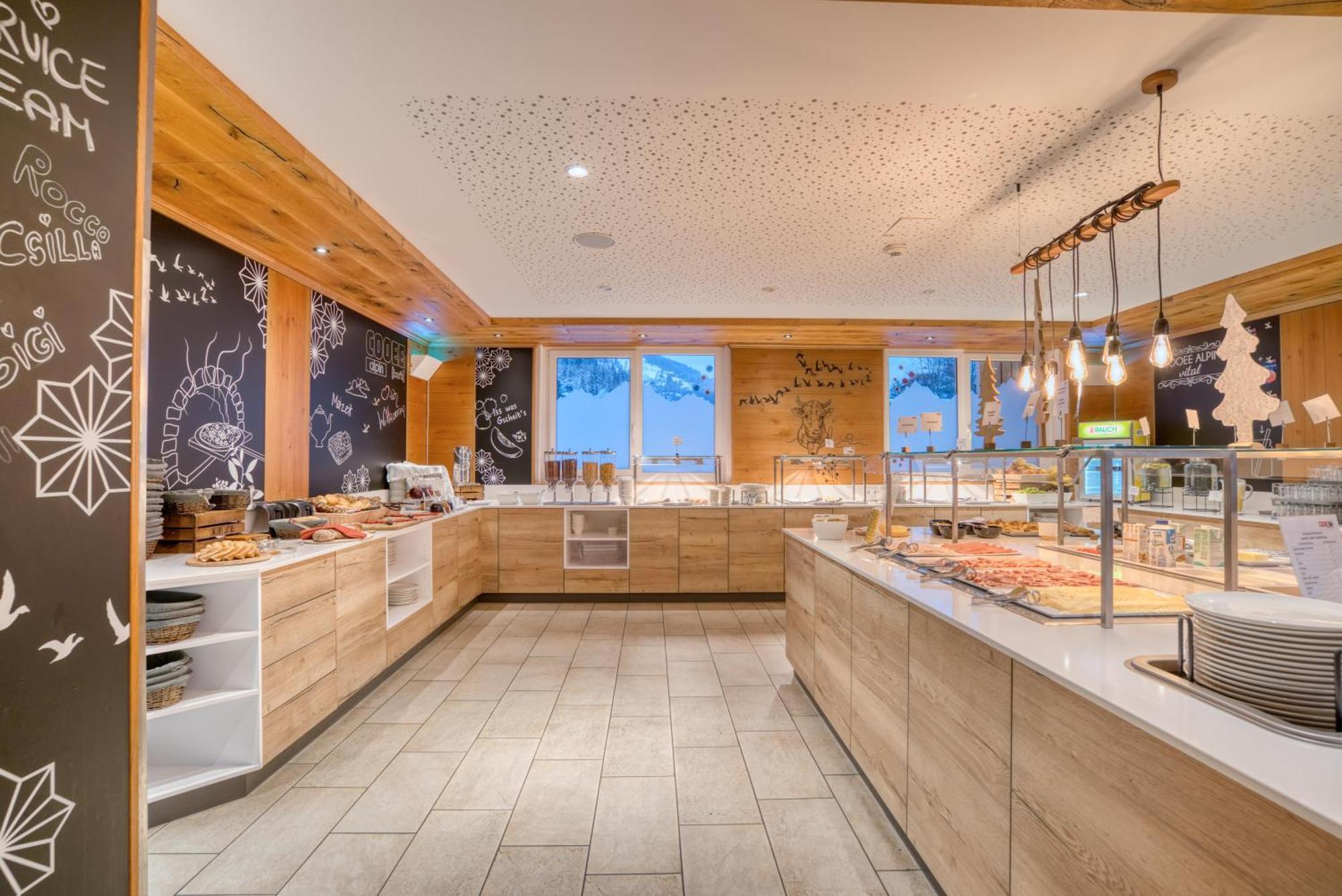 Cooee Alpin Hotel باد كلينكيرشهايم المظهر الخارجي الصورة