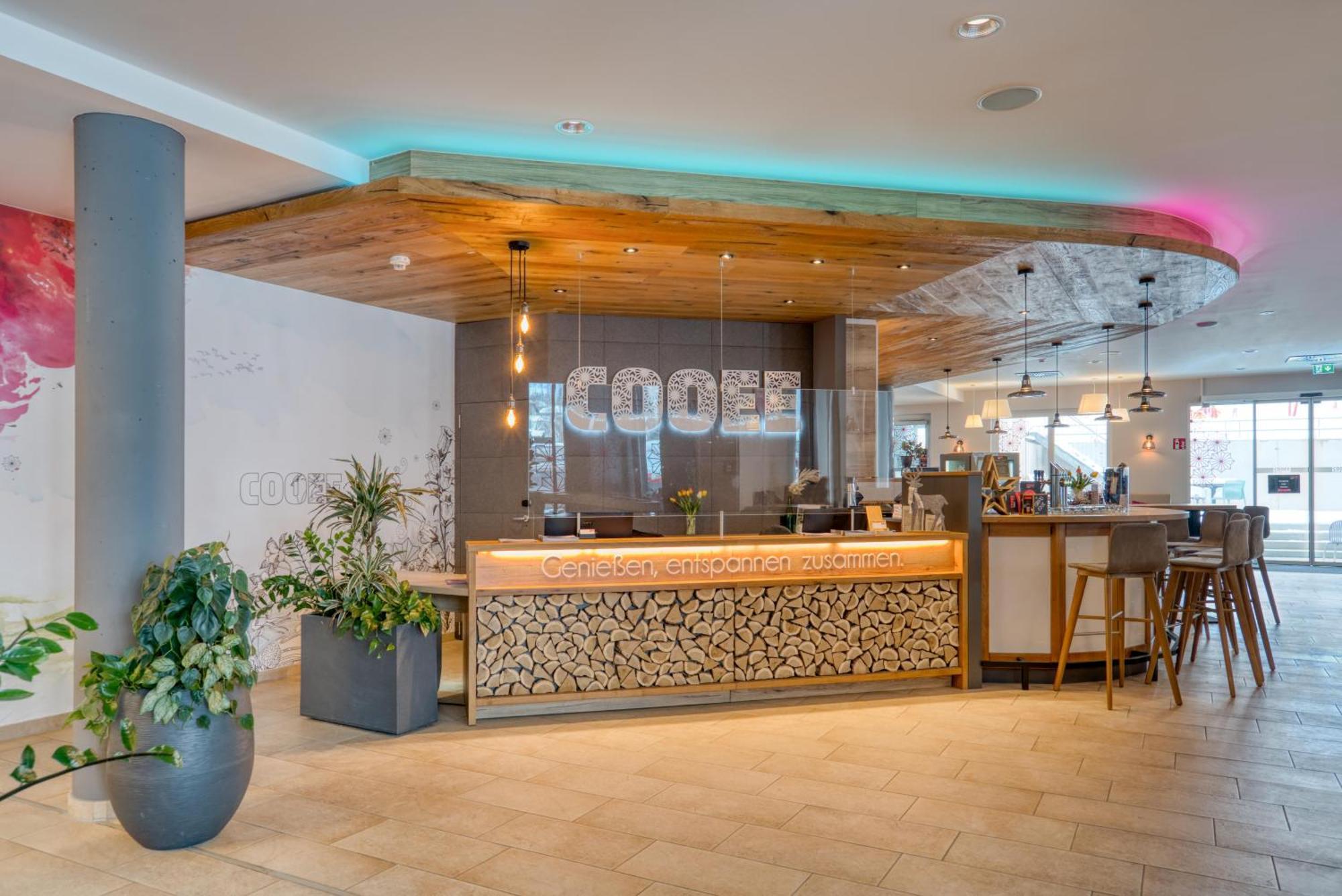 Cooee Alpin Hotel باد كلينكيرشهايم المظهر الخارجي الصورة